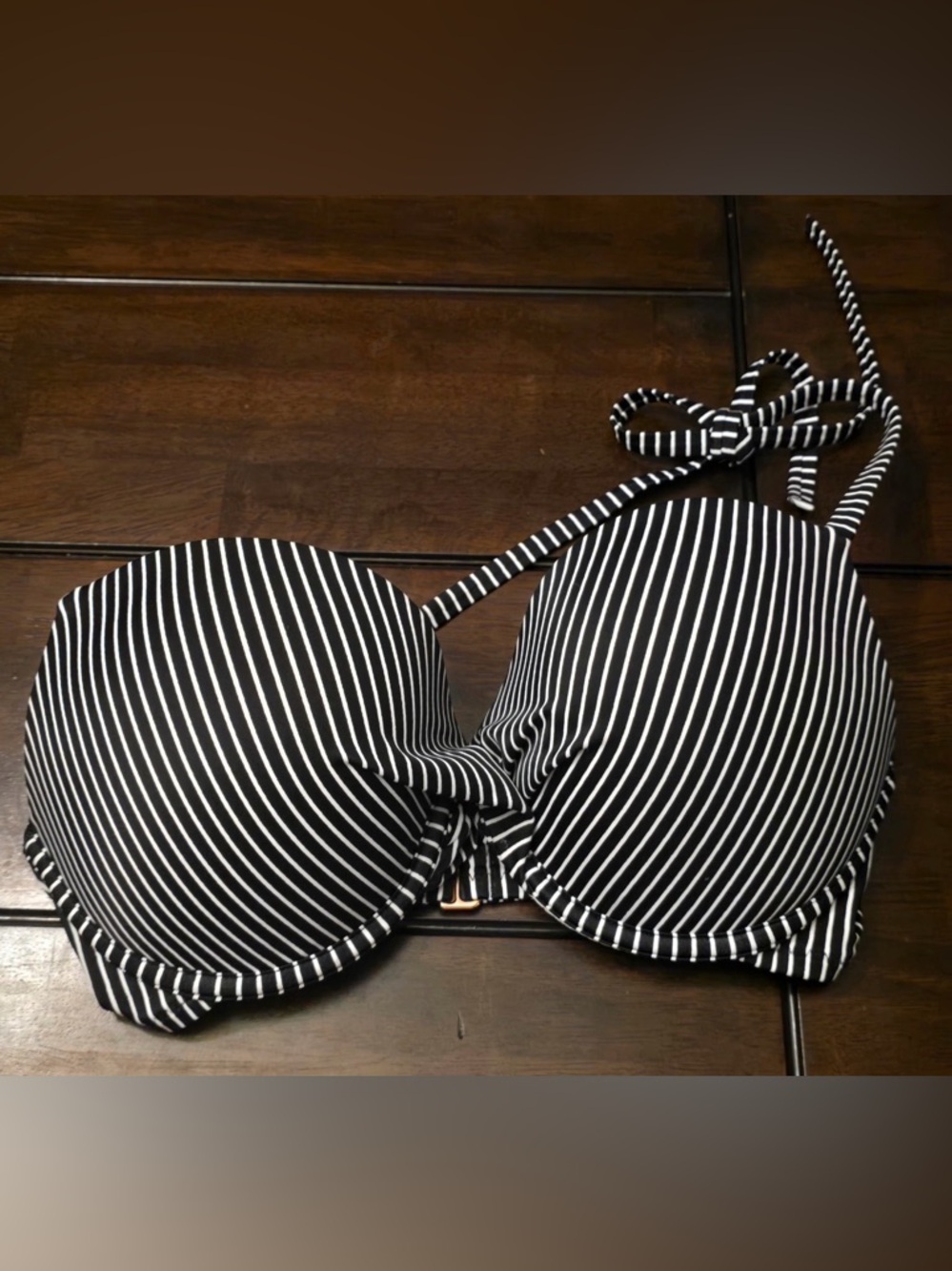 3 Women’s Bikini Tops, Shade & Shore, Mossimo, Popvil 34DD, Large - Picture 9 of 12